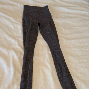 LULUEMON LINED BLACK AND GREY Leggings